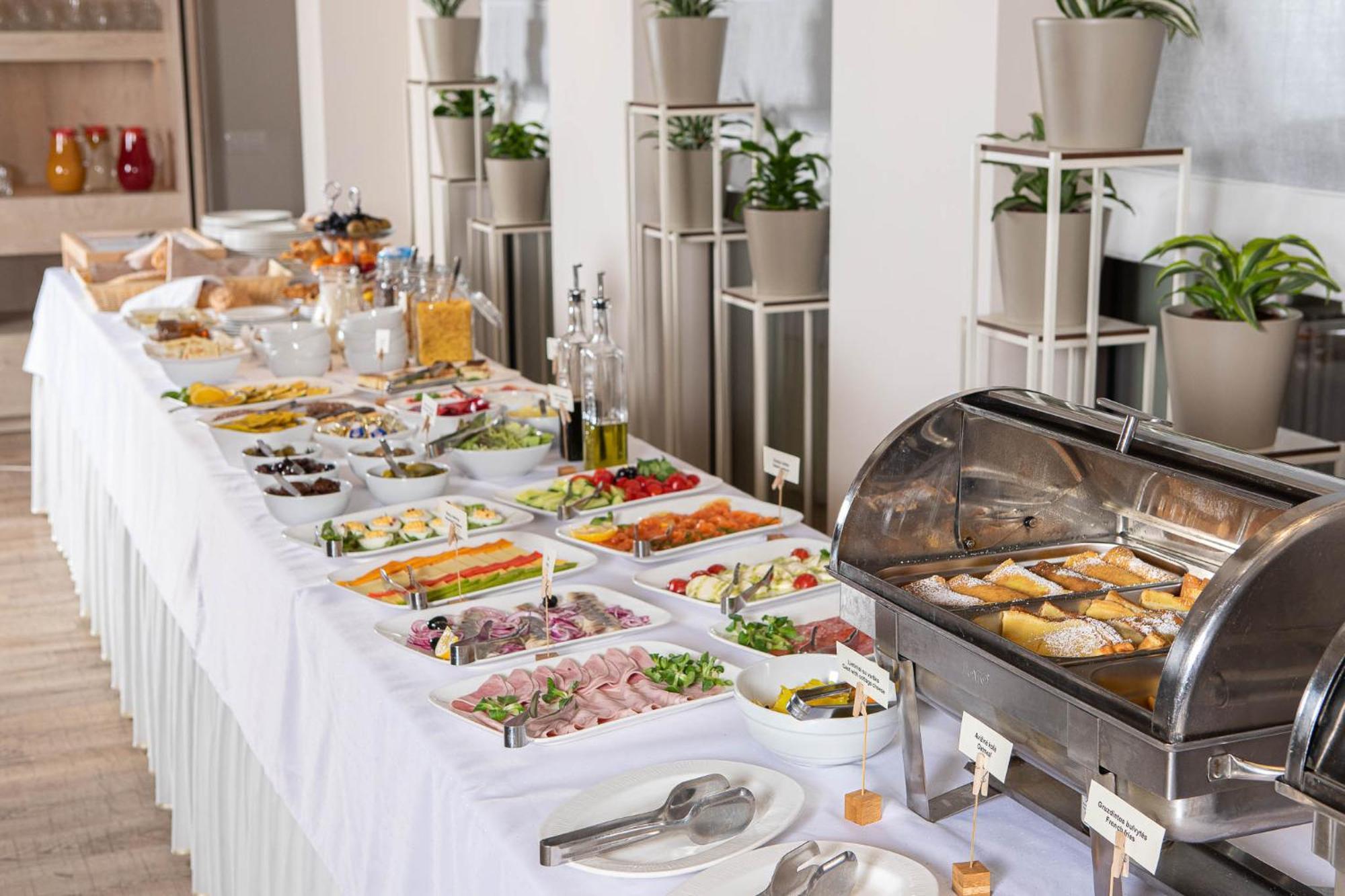 City Hotels Algirdas Vilnius Bagian luar foto