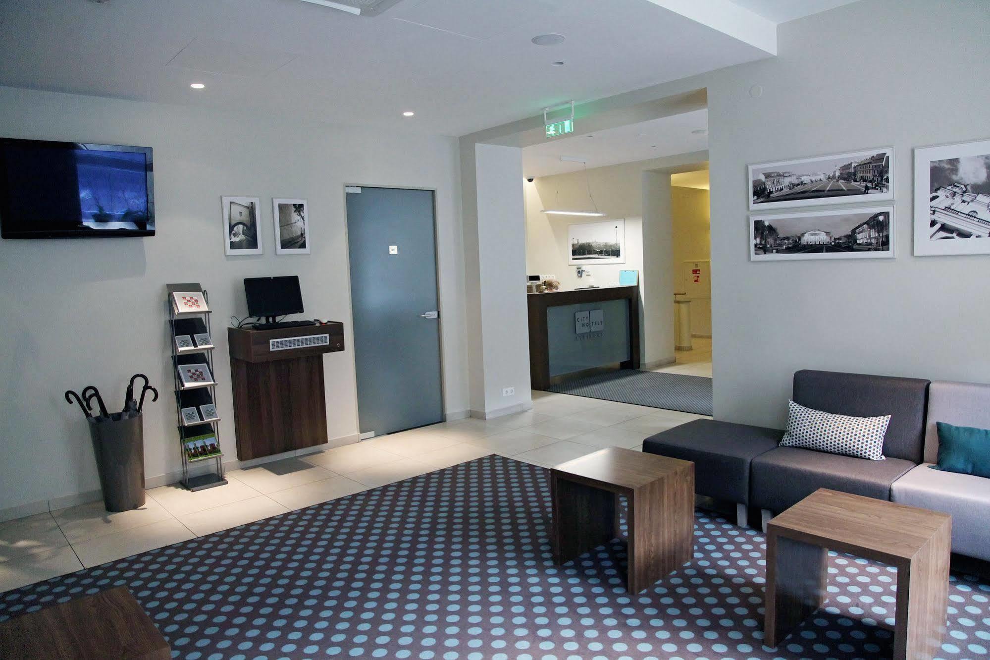 City Hotels Algirdas Vilnius Bagian luar foto
